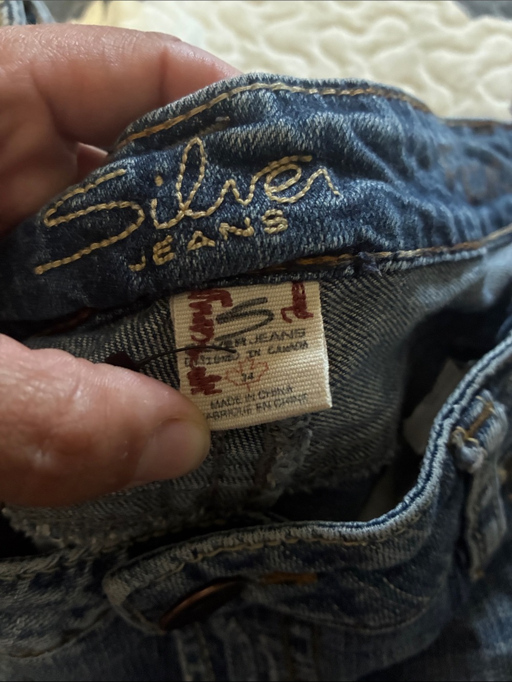 Silver Jeans Women's Wide Leg Jeans in Medium Blue Wash - Picture 2 of 3